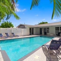 6 bedrooms Pool! BNR Vacation rentals