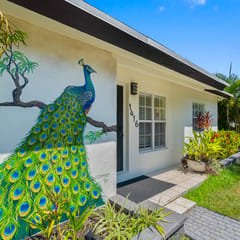 3 bedrooms & Peacocks! BNR Vacation Rentals
