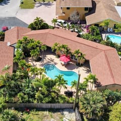 Heated Pool! BNR Vacation Rentals
