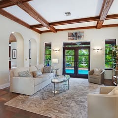 Boca Luxury neighborhood. Pool & Piano