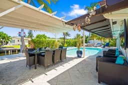 Brand New Waterfront Home! BNR Vacation Rentals