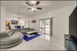 6 Bedroom Pompano - Image 5