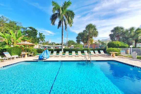 Steps to beach & Heated Pool! BNR Vacations - Image 1