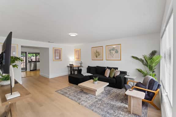 Best Location! BNR Vacation Rentals - Image 1