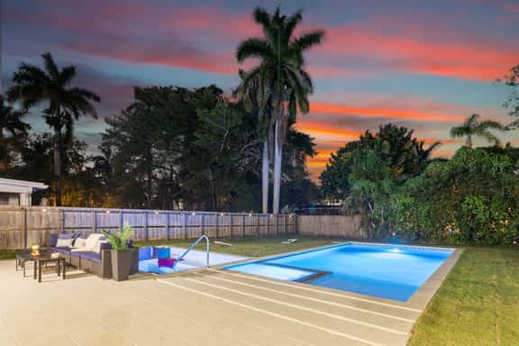 Heated Pool & Spa! BNR Vacations - Image 1