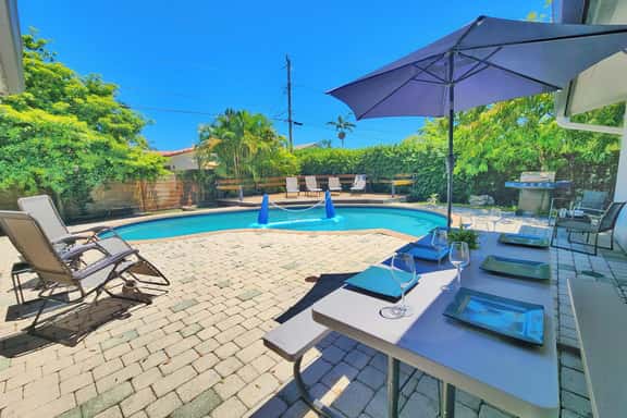Luxury Area! 4 BR- BNR Vacation Rentals - Image 1