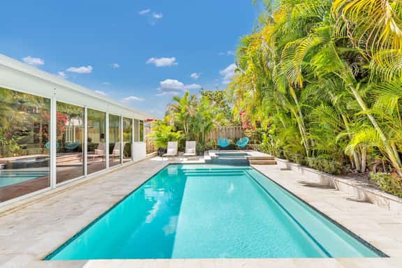 Fresh Pool Home w Jacuzzi by Beaches/shopping! - Image 1