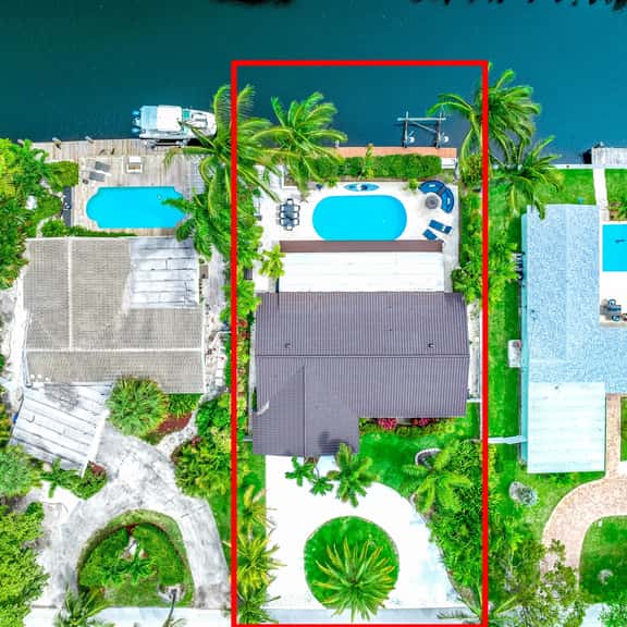 Waterfront Heated Pool BNR Vacation Rentals - Image 1