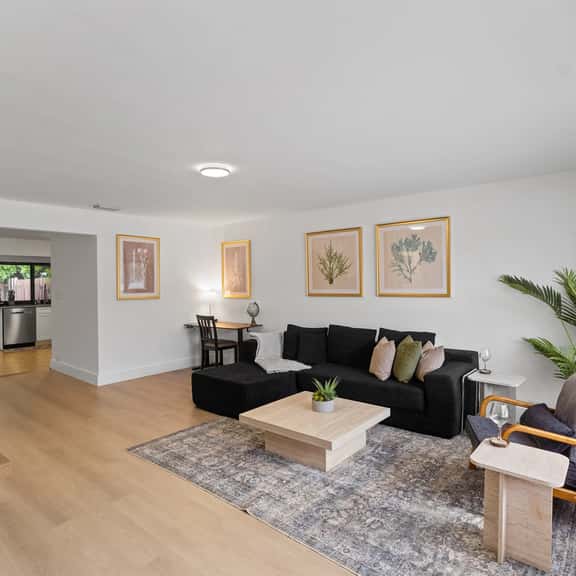 Best Location! BNR Vacation Rentals - Image 1