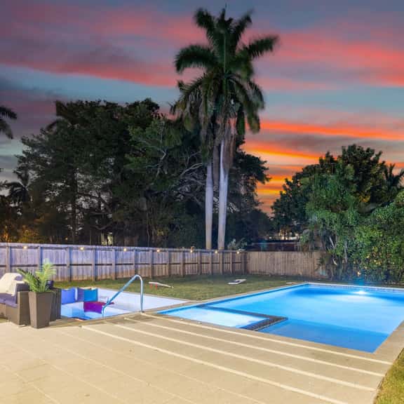 Heated Pool & Spa! BNR Vacations - Image 1