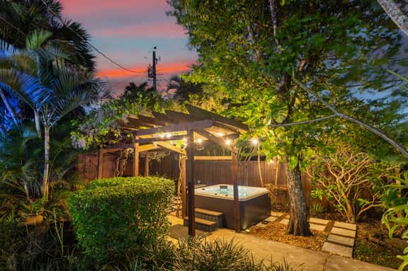 Luxury Home with Heated Pool- BNR Vacation Rentals