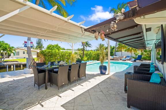 Brand New Waterfront Home! BNR Vacation Rentals