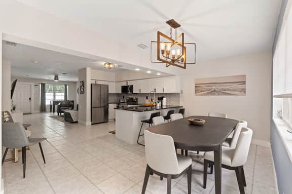 Fresh Pool Home! Managed by BNR Vacation Rentals
