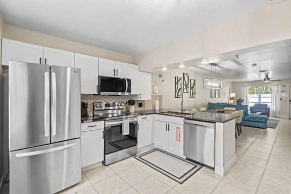 Fresh Pool Home! Managed by BNR Vacation Rentals