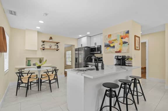 Home w Guest House Managed by BNR Vacation Rentals