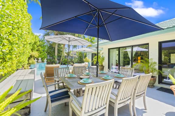 Tropical Garden by the Beach! BNR Vacation Rentals