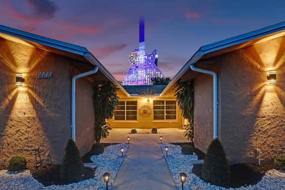 Steps to Hardrock! Managed by BNR Vacation Rentals