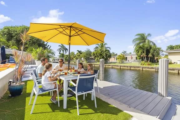 FUN in the SUN Pool House!  BNR Vacation Rentals