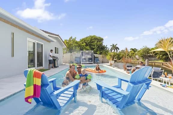 FUN in the SUN Pool House!  BNR Vacation Rentals