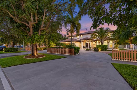 6 Bedroom Pompano - Image 4