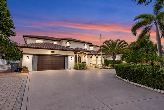 6 Bedroom Pompano - Image 3