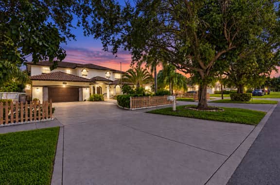 6 Bedroom Pompano - Image 5